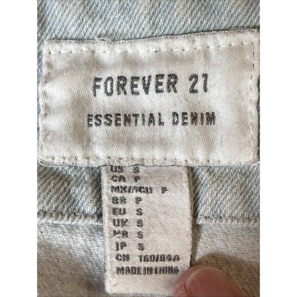 Essential Denim Size S Crop Jean Jacket Light Wash Button Pockets & Side Pockets - Picture 14 of 16